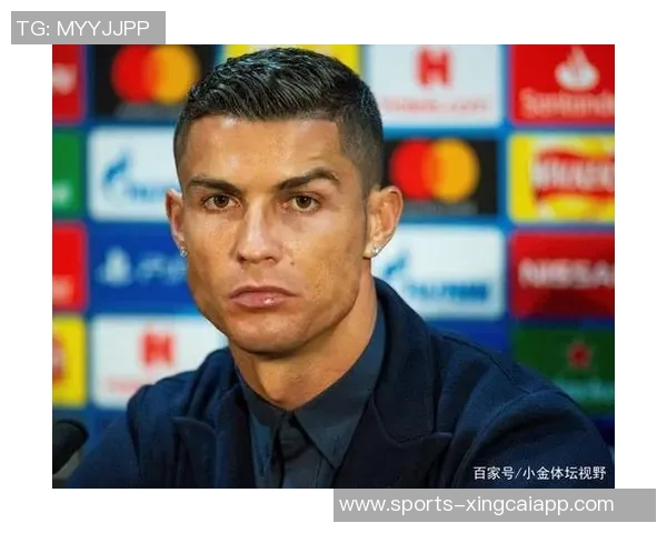 C罗社交媒体分享新造型清爽寸头引发粉丝热议