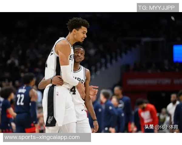 苏群分析马刺外线潜力回归福克斯后将迎来幸福烦恼球员分配成难题