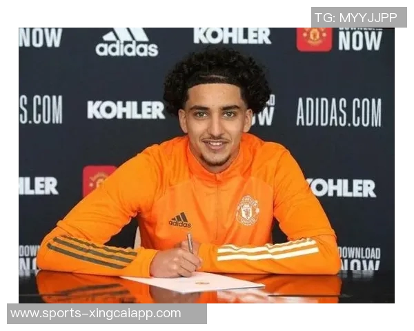 9岁加入曼联的伊克巴尔在22岁时力挽狂澜淘汰印尼与加纳乔同龄成就辉煌