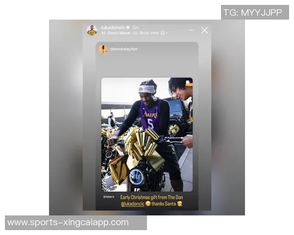 东契奇为湖人转播团队送车车上专属名牌彰显心意