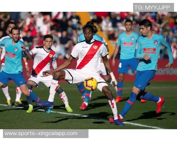 中国犀旺队与巴萨激战一场最终以1比2惜败展现出色实力