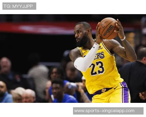 詹姆斯复出后快攻得分超越字母哥成为联盟第一的吃饭家伙事